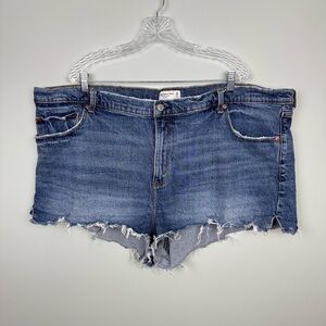 Abercrombie The Mom Short High Rise